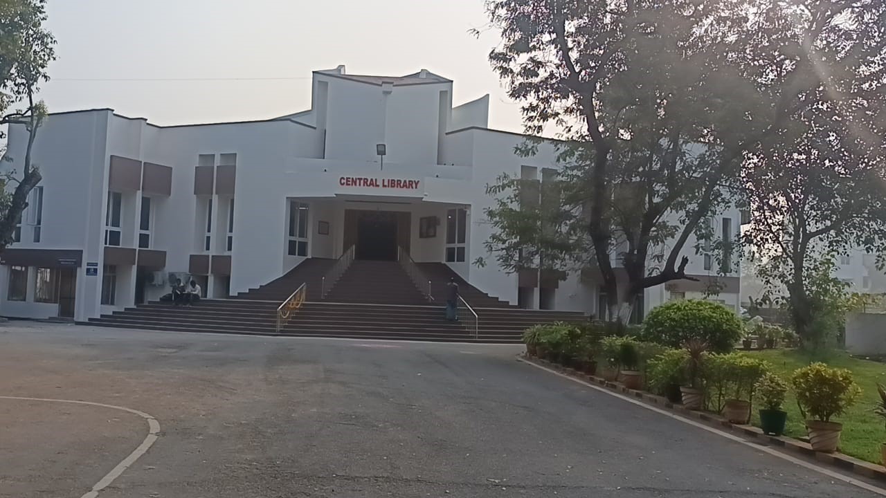 SAHE University Academic Building photo 7
